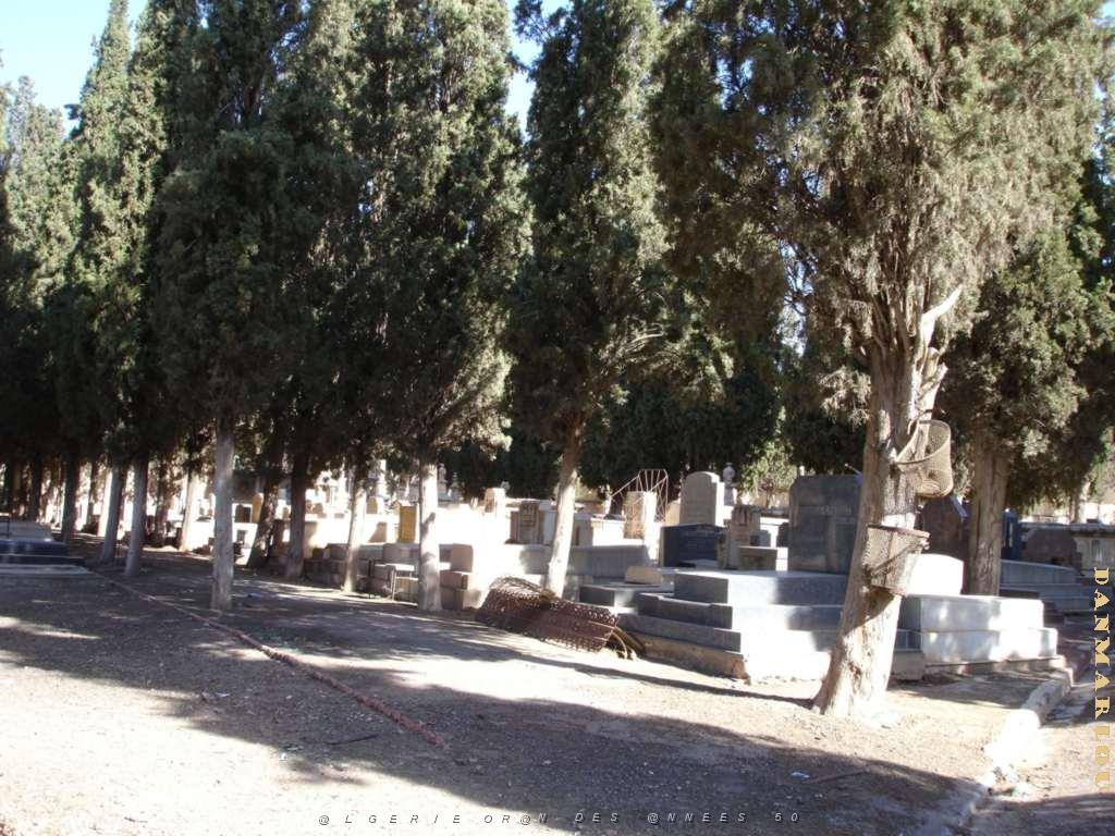 ORANIE 10 2005 132 SIDI BEL ABBES CIMETIERE ISRAELITE.JPG